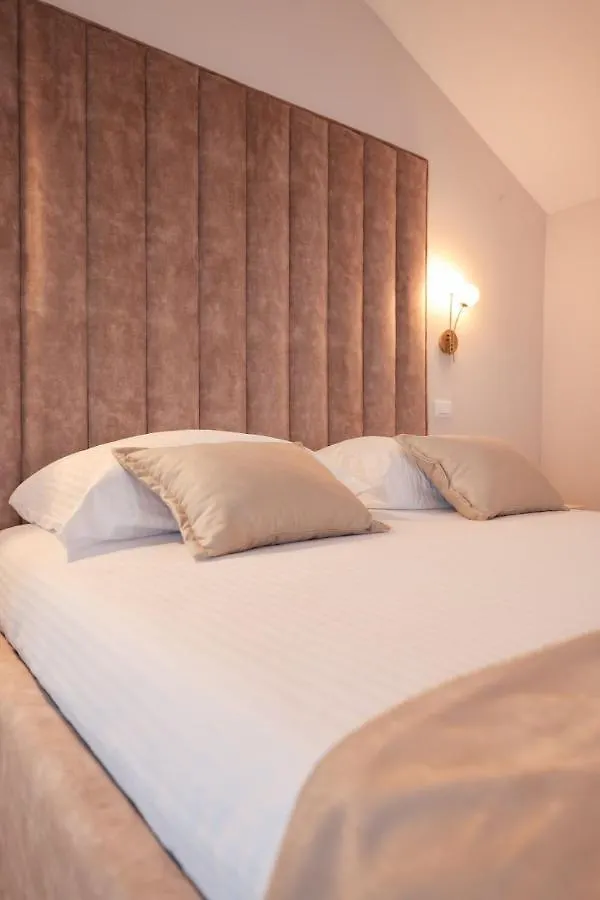 Castello Exclusive Rooms With Breakfast - By Ta Leut Agency Privlaka  Κροατία