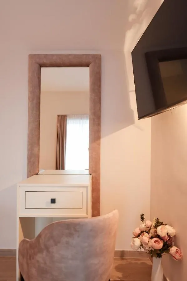 Castello Exclusive Rooms With Breakfast - By Ta Leut Agency Privlaka  0*, Privlaka (Zadar)