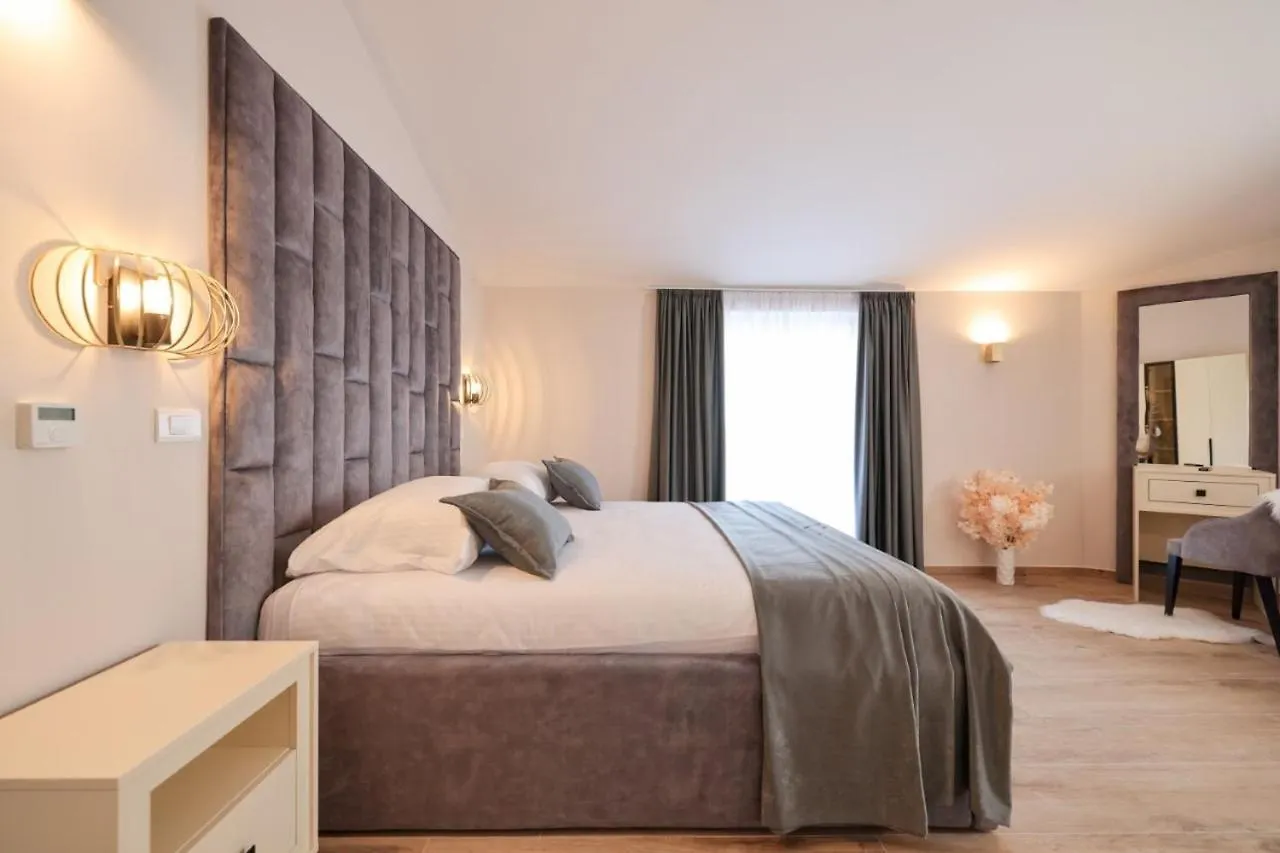 Castello Exclusive Rooms With Breakfast - By Ta Leut Agency Privlaka